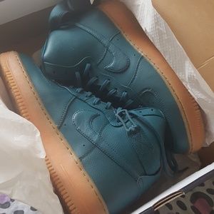 Nike Air Force 1 HI SE